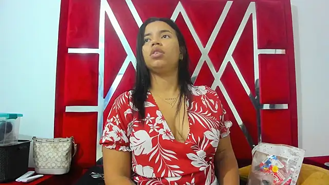 Snapshot of Lucy_asm chatting on June 20, 2026, 2:20 pm Lucy asm online show from June 20, 2026, 2:20 pm