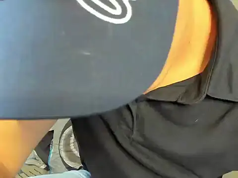 Snapshot of Erick_Wallace chatting on June 21, 2026, 5:48 pm Erick Wallace online show from June 21, 2026, 5:48 pm