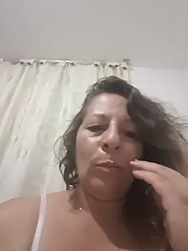 Snapshot of Nikki_milf69 chatting on June 18, 2026, 6:35 am Nikki milf69 online show from June 18, 2026, 6:35 am