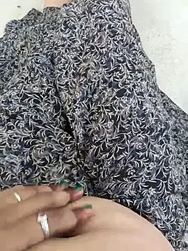 Snapshot of Cut_lady234 chatting on June 9, 2026, 1:28 am Cut lady234 online show from June 9, 2026, 1:28 am