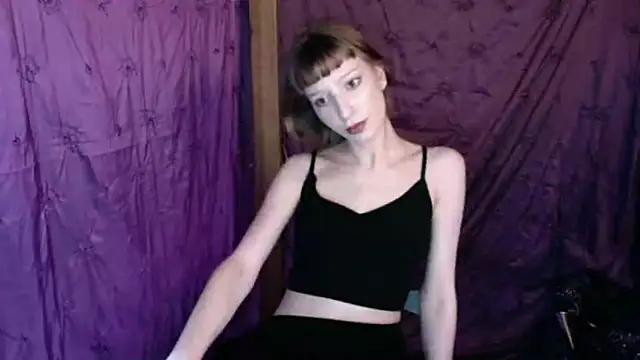 Snapshot of AlexaWetDream chatting on June 19, 2026, 4:33 pm AlexaWetDream online show from June 19, 2026, 4:33 pm
