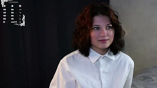 Snapshot of AlesiaPeasel chatting on May 21, 2026, 12:23 pm AlesiaPeasel online show from May 21, 2026, 12:23 pm