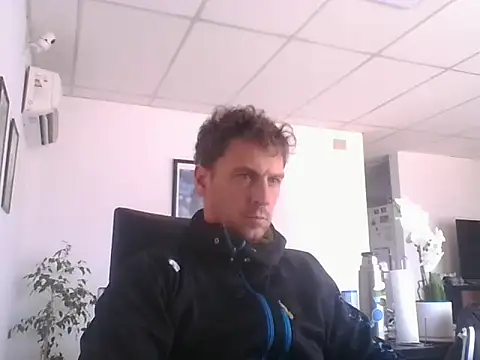 Snapshot of sebasevi chatting on May 21, 2026, 2:35 pm sebasevi online show from May 21, 2026, 2:35 pm