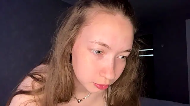 Snapshot of Emily_Mur_ chatting on June 15, 2026, 4:58 am Emily Mur online show from June 15, 2026, 4:58 am