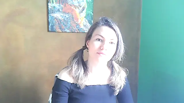 Margarett online show from May 15, 2026, 8:32 am