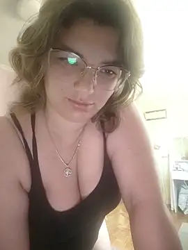 Snapshot of Nika6524 chatting on May 22, 2026, 10:21 am Nika6524 online show from May 22, 2026, 10:21 am