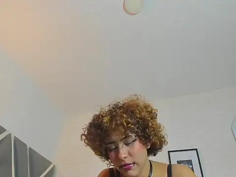 Snapshot of Arte_misa_ chatting on July 4, 2026, 1:06 pm Arte misa online show from July 4, 2026, 1:06 pm