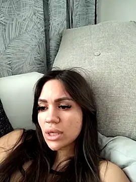 Snapshot of Hannabuba chatting on May 21, 2026, 4:36 pm Hannabuba online show from May 21, 2026, 4:36 pm