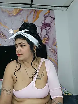 Snapshot of luxuryluna chatting on May 22, 2026, 10:59 pm luxuryluna online show from May 22, 2026, 10:59 pm