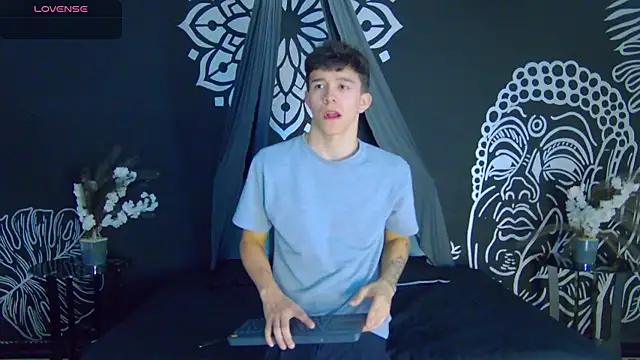 Snapshot of Tristan_Kane chatting on June 11, 2026, 12:03 pm Tristan Kane online show from June 11, 2026, 12:03 pm