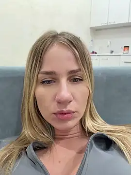Snapshot of AnnaMist_ chatting on July 23, 2026, 4:38 pm AnnaMist online show from July 23, 2026, 4:38 pm
