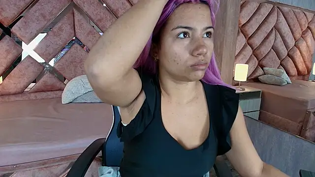 Snapshot of TamaraaHoney chatting on June 11, 2026, 12:58 pm TamaraaHoney online show from June 11, 2026, 12:58 pm