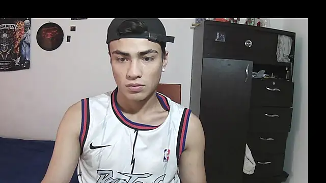Snapshot of Fenix_hardcock chatting on July 10, 2026, 3:36 pm Fenix hardcock online show from July 10, 2026, 3:36 pm