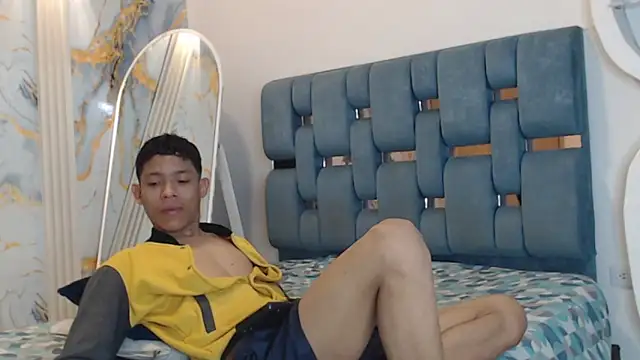 RONALDA HOT26 online show from June 15, 2026, 1:24 pm