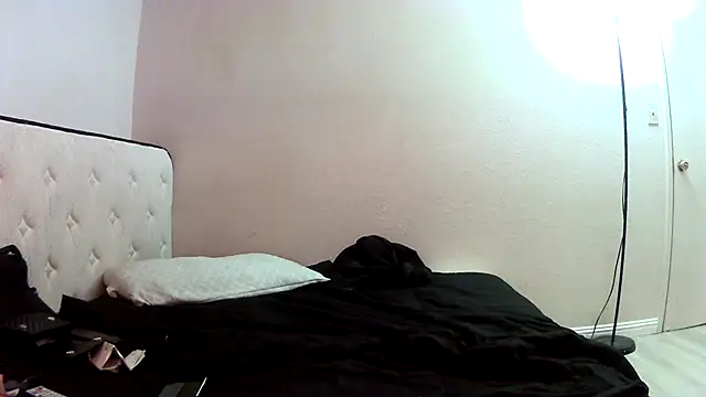 tsvickyyvee1990 online show from July 10, 2026, 4:17 am