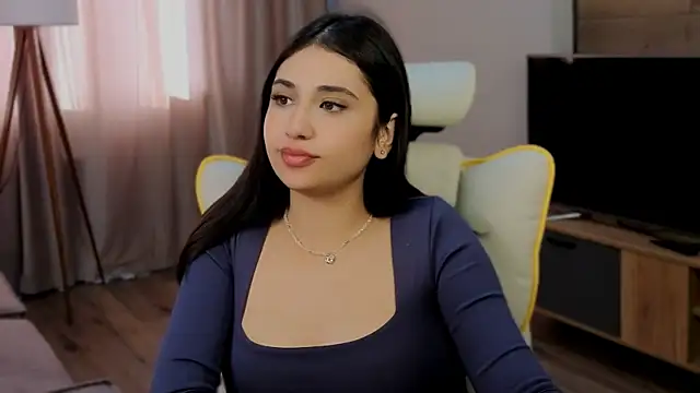 honeylanaa online show from June 8, 2026, 4:35 am