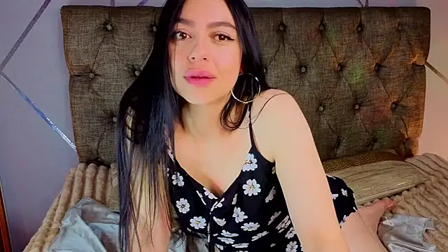 Snapshot of liisa_thompson_ chatting on June 10, 2026, 2:05 pm liisa thompson online show from June 10, 2026, 2:05 pm