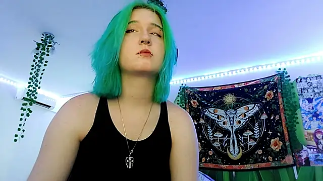 Snapshot of HunXena chatting on June 8, 2026, 4:18 pm HunXena online show from June 8, 2026, 4:18 pm