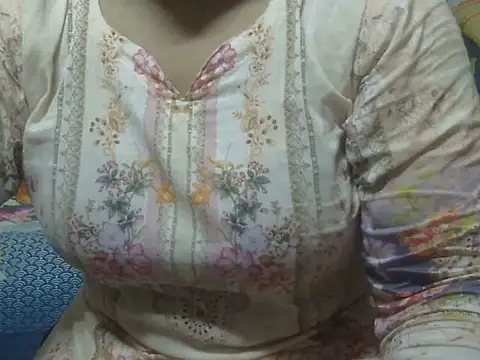 Snapshot of Begum_jan93 chatting on June 28, 2026, 4:24 pm Begum jan93 online show from June 28, 2026, 4:24 pm