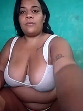 Snapshot of sexy-latina24u chatting on May 18, 2026, 4:02 pm sexy-latina24u online show from May 18, 2026, 4:02 pm