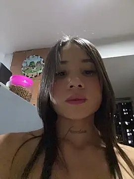 Snapshot of MiaIssaza chatting on August 6, 2026, 11:50 pm MiaIssaza online show from August 6, 2026, 11:50 pm