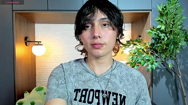 Snapshot of Brunodeluca_ chatting on June 22, 2026, 7:44 pm Brunodeluca online show from June 22, 2026, 7:44 pm