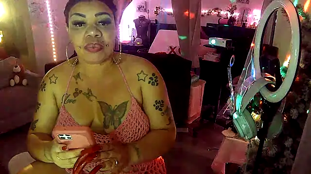 NailGoddessnow online show from April 26, 2026, 3:04 am