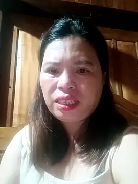-Yeyi- online show from June 9, 2026, 4:07 pm