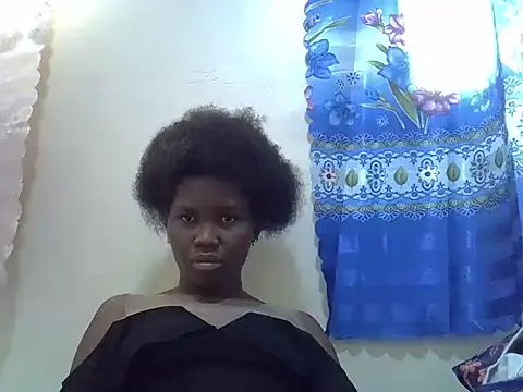 sweetbooty2 online show from May 15, 2026, 11:39 am