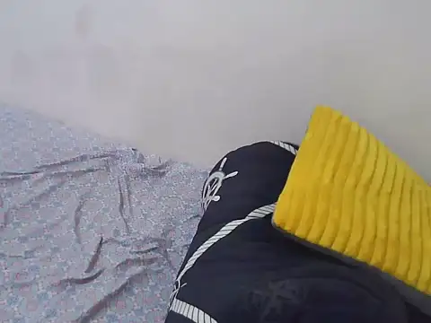 hotcandy001 online show from June 12, 2026, 10:03 am