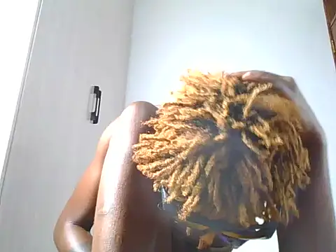 realcoochie online show from June 19, 2026, 12:26 am
