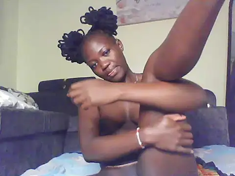 Snapshot of hot_chocolate222 chatting on June 3, 2026, 7:33 am hot chocolate222 online show from June 3, 2026, 7:33 am