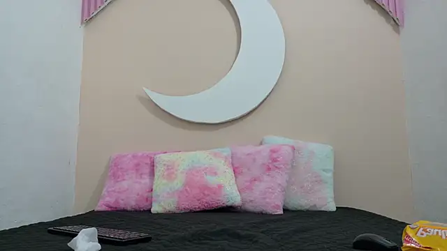 Snapshot of SamanthaLaurent chatting on May 31, 2026, 7:26 pm SamanthaLaurent online show from May 31, 2026, 7:26 pm