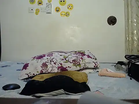 Snapshot of KlaraCandy chatting on July 18, 2026, 5:11 am KlaraCandy online show from July 18, 2026, 5:11 am