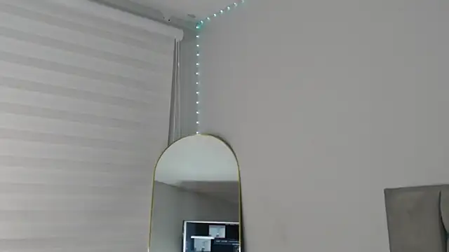 Snapshot of saravelvett chatting on July 21, 2026, 11:45 am saravelvett online show from July 21, 2026, 11:45 am