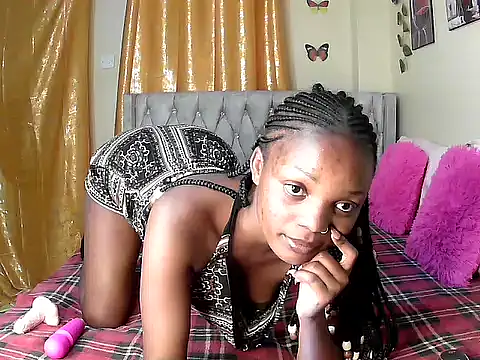 Snapshot of Naughtkittyx chatting on June 3, 2026, 10:37 pm Naughtkittyx online show from June 3, 2026, 10:37 pm