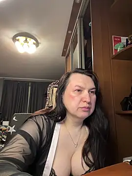 Snapshot of EvaBeautyXxX chatting on June 1, 2026, 11:17 pm EvaBeautyXxX online show from June 1, 2026, 11:17 pm