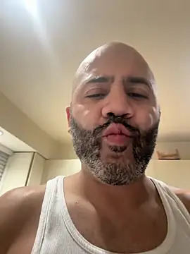 bigdick20101 online show from May 17, 2026, 8:12 am