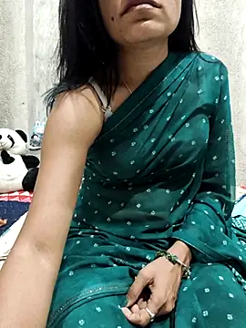 Snapshot of Shanaya_001 chatting on June 1, 2026, 6:15 am Shanaya 001 online show from June 1, 2026, 6:15 am