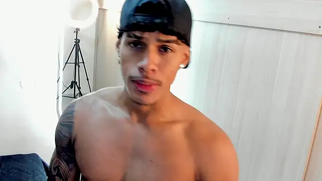 Joao da silva19 online show from June 14, 2026, 3:14 pm