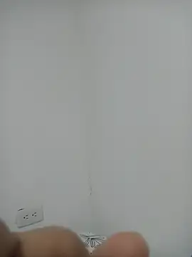 Snapshot of Juanse1020 chatting on July 13, 2026, 4:37 am Juanse1020 online show from July 13, 2026, 4:37 am