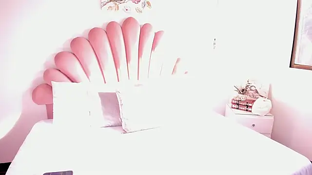 Snapshot of CherryMyla chatting on June 2, 2026, 12:29 pm CherryMyla online show from June 2, 2026, 12:29 pm