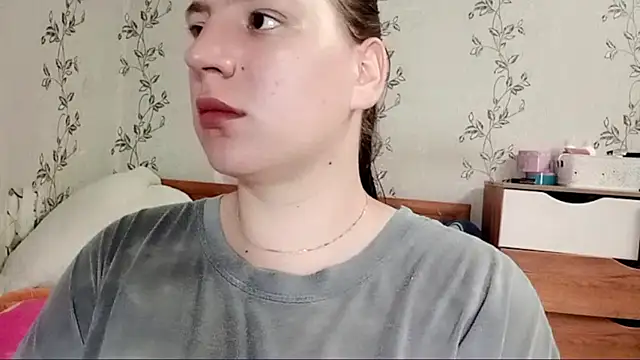 ameliasexi online show from May 17, 2026, 1:18 pm