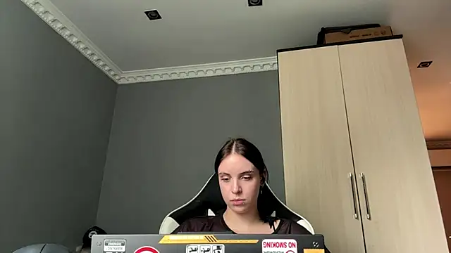 Snapshot of illiebilish chatting on July 2, 2026, 7:58 am illiebilish online show from July 2, 2026, 7:58 am