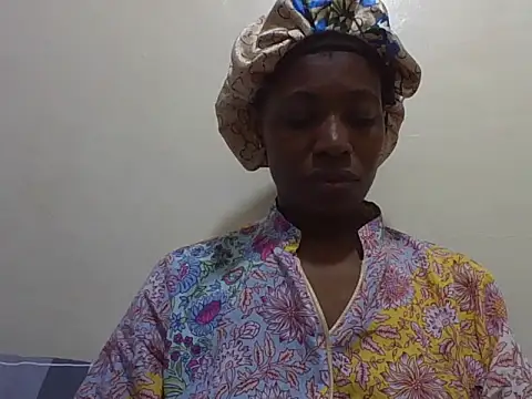 Snapshot of Eebony_Bubbly chatting on June 3, 2026, 5:07 pm Eebony Bubbly online show from June 3, 2026, 5:07 pm