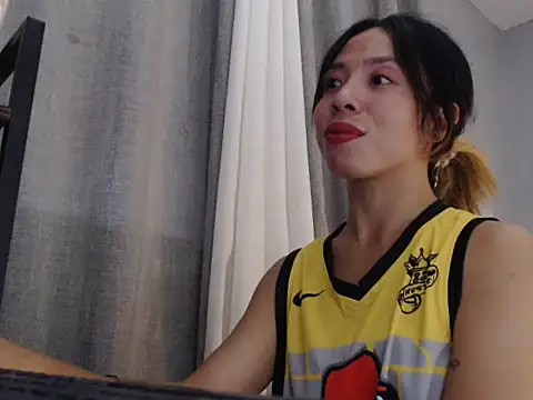 Super Hot BunnyXX online show from June 6, 2026, 7:46 am