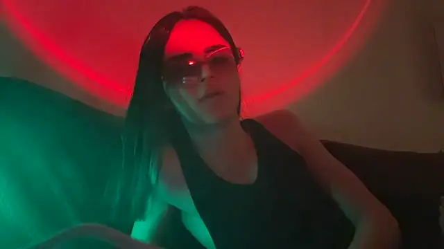 MarlyJess online show from June 5, 2026, 8:25 pm