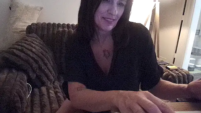 Snapshot of desperatelyseeking chatting on June 2, 2026, 2:57 am desperatelyseeking online show from June 2, 2026, 2:57 am