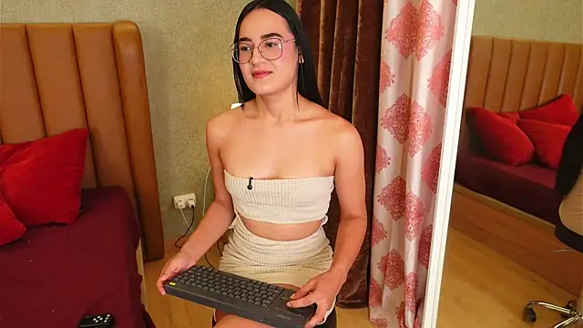 Snapshot of violetazoraya chatting on July 10, 2026, 2:38 am violetazoraya online show from July 10, 2026, 2:38 am