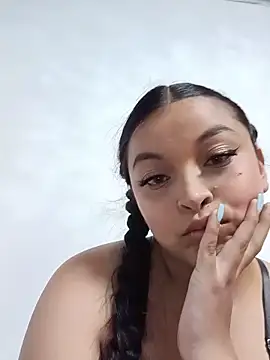Snapshot of ChloeMilky chatting on May 22, 2026, 2:19 am ChloeMilky online show from May 22, 2026, 2:19 am